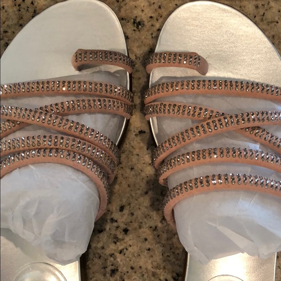 Vince Camuto Ezzina shoes - Picture 2 of 7